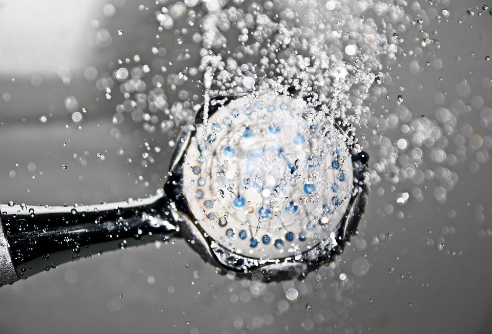 Beneficios de ducharse con agua fría