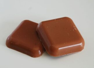 Depilación con cera de chocolate