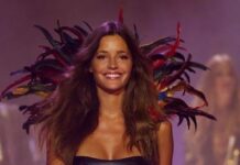 Laura Sánchez presenta su Colección de Moda de Baño en la gala Starlite Laura Sánchez presenta su Colección de Moda de Baño en la gala Starlite