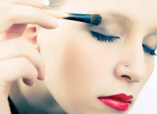 Las Chicas con Poco Maquillaje son Más Atractivas para los Hombres Las Chicas con Poco Maquillaje son Más Atractivas para los Hombres