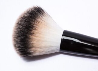 Cómo limpiar los pinceles de maquillaje