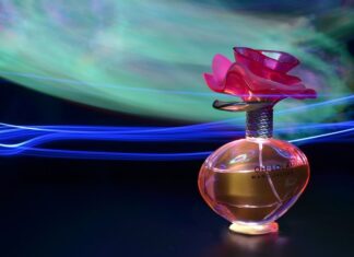 Cinco Razones para Ser Fiel a un Mismo Perfume Cinco Razones para Ser Fiel a un Mismo Perfume