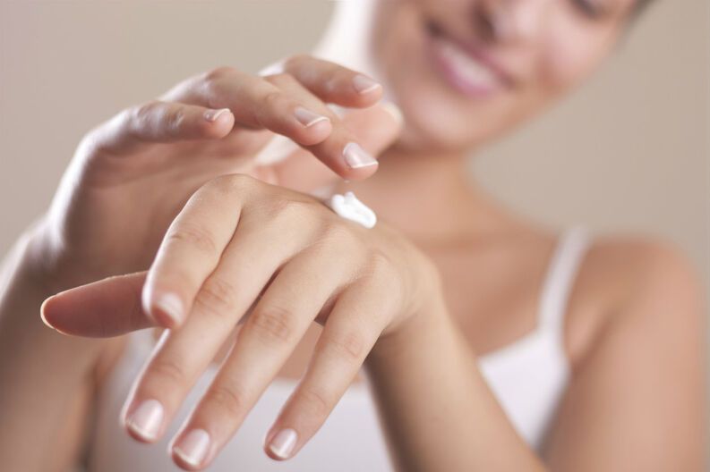 Consejos de dermatólogos para el cuidado de las manos