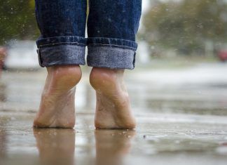 7 Trucos para eliminar las durezas de los pies eliminar callos