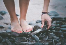 ¿Cómo tener unos pies bonitos y suaves? pies-bonitos