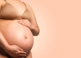 Combate las Estrías Durante el Embarazo 🤰✨ estrias durante el embarazo